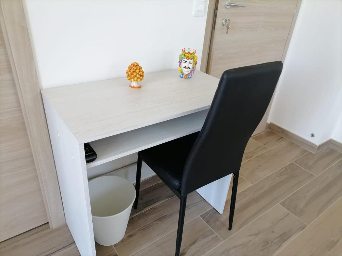 לינה וארוחת בוקר טאורמינה I Tre Cuori מראה חיצוני תמונה